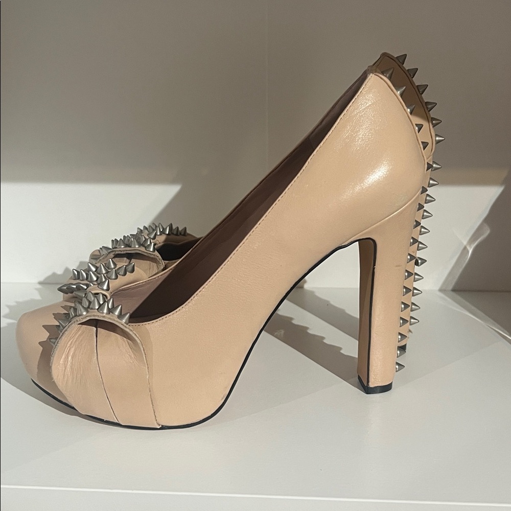 Vince Camuto Jamma Studded Crinkle Pumps - Picture 6 of 16